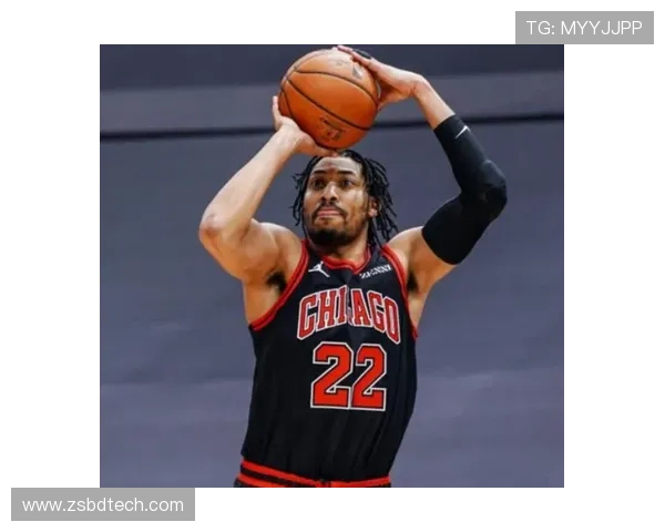 奥索伊戈达罗称赞布克易于相处并能有效执行教练战术 奥索伊戈达罗称赞布克易于相处并能有效执行教练战术